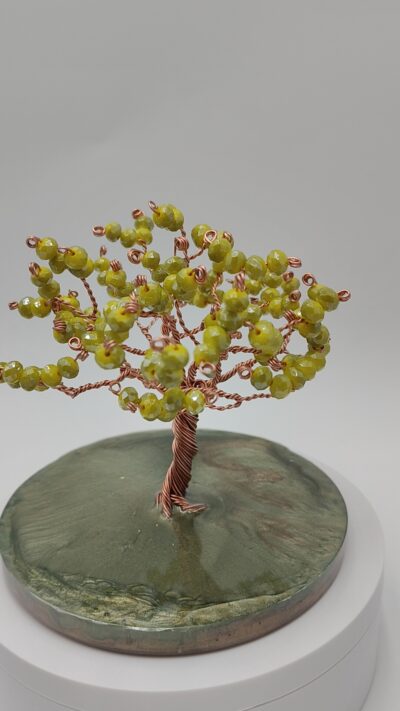 Árbol de Esperanza Verde: Renacimiento y Vitalidad -base verde