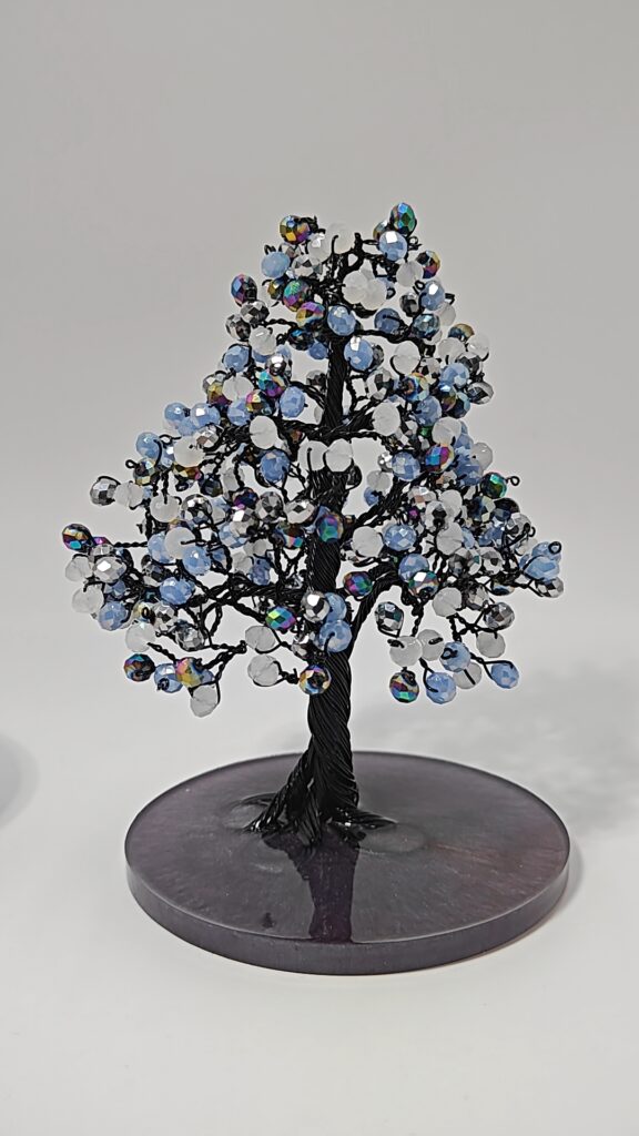 Argentum: El Árbol de la Resiliencia y la Luz Interior by JoyArbs Argentum: El Árbol de la Resiliencia y la Luz Interior by JoyArbs - Ref: A140